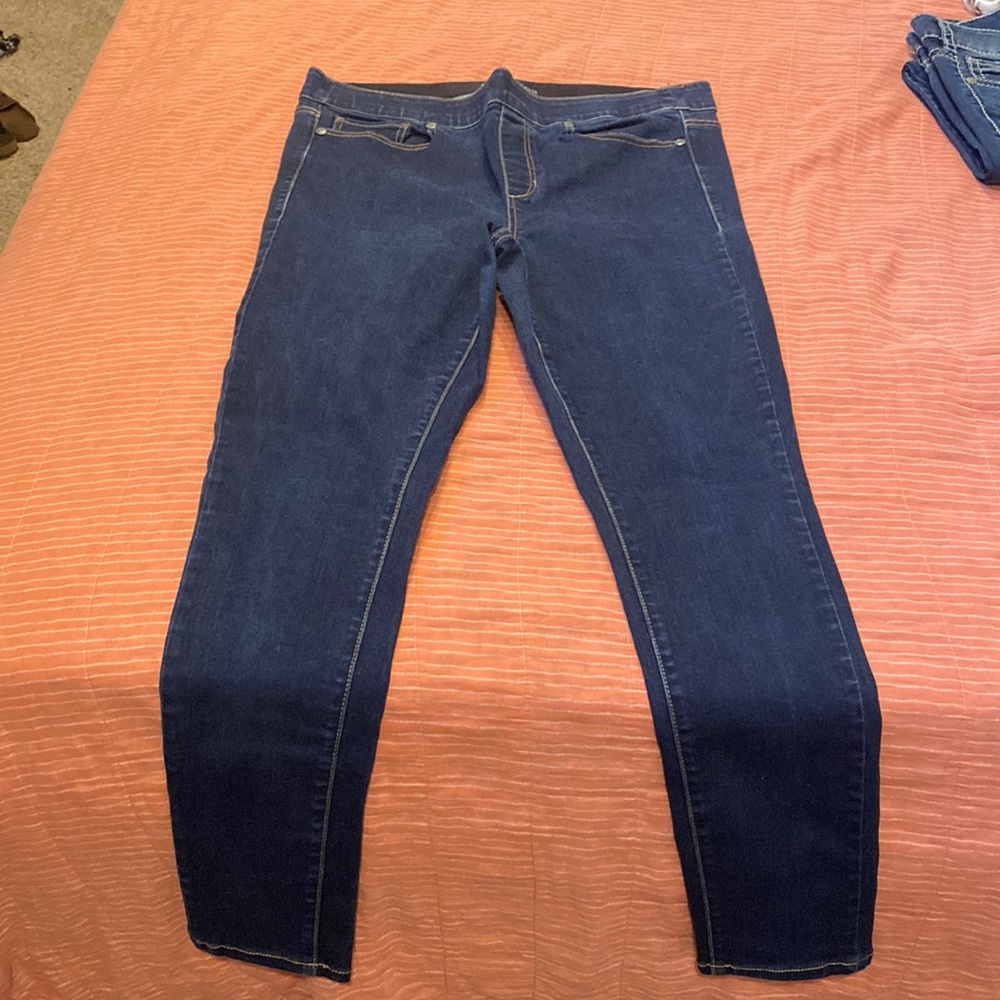 Pull on Maurice’s jeans